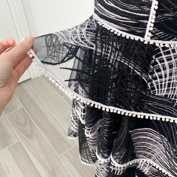 Love By Theia Tiered Mini Cocktail Dress Layered Black and White Print Size 4 - Picture 14 of 16